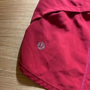 Lululemon Speed Up Low-Rise Lined Short 2.5” in Dark Pink Size 4